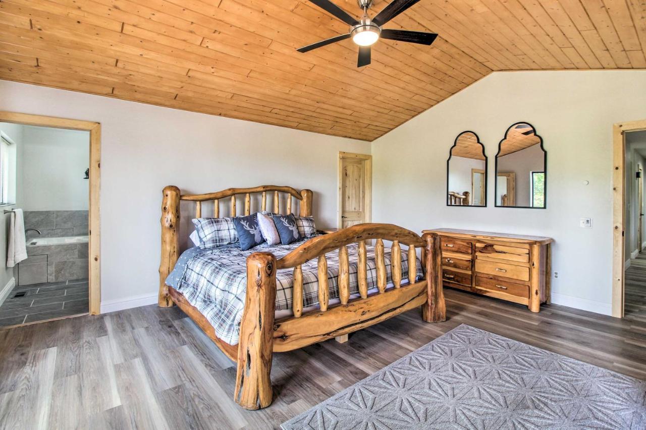 Pinetop Creekside Cabin Secret Game Room! Экстерьер фото